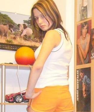 Femke1999 uit Roosendaal, 25 jaar