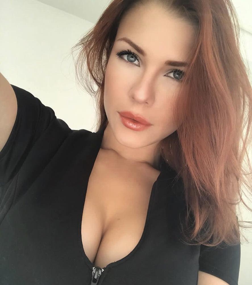 LadyDewi uit Zoetermeer, 30 jaar