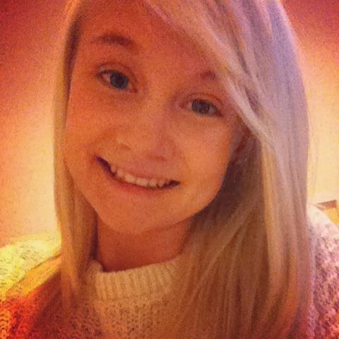 Rose1995 uit IJmuiden, 27 jaar