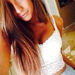 Ontmoet Leuke Mensen en Vind Gezellig Gezelschap tinder badoo Lexa